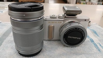 Olympus PEN E-PL8 EZ Double Zoom Kit Mirrorless Camera with Lens Dust Included