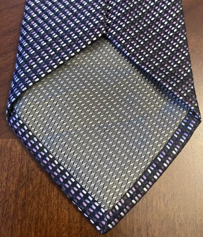 Gravata masculina de poliéster feita à mão Basic Editions feita na China - Imagem 2 de 4