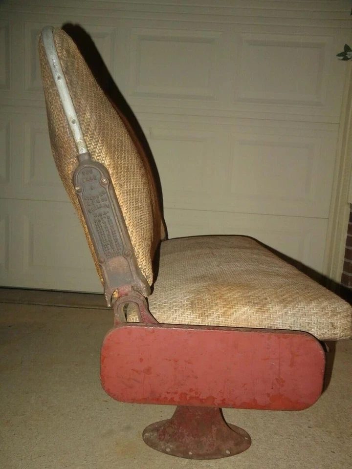 Historic Rail Transport Collectible - Genuine Hale & Kilburn Seat Bracket - Image 2 of 4