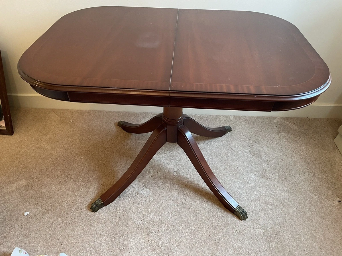 Good Quality Small Proportion Extending Mahogany Dining Table With
