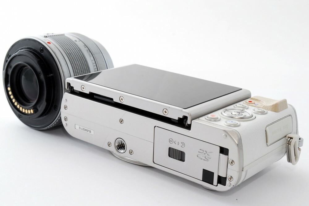 Olympus PEN E-PL9 16.1MP 14-42mm Lens Set White [Exc+++] w/8GB