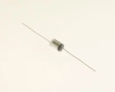 LOT OF 50 AM471K630V MIAL capacitor 470pF 630V film polystyrene axial