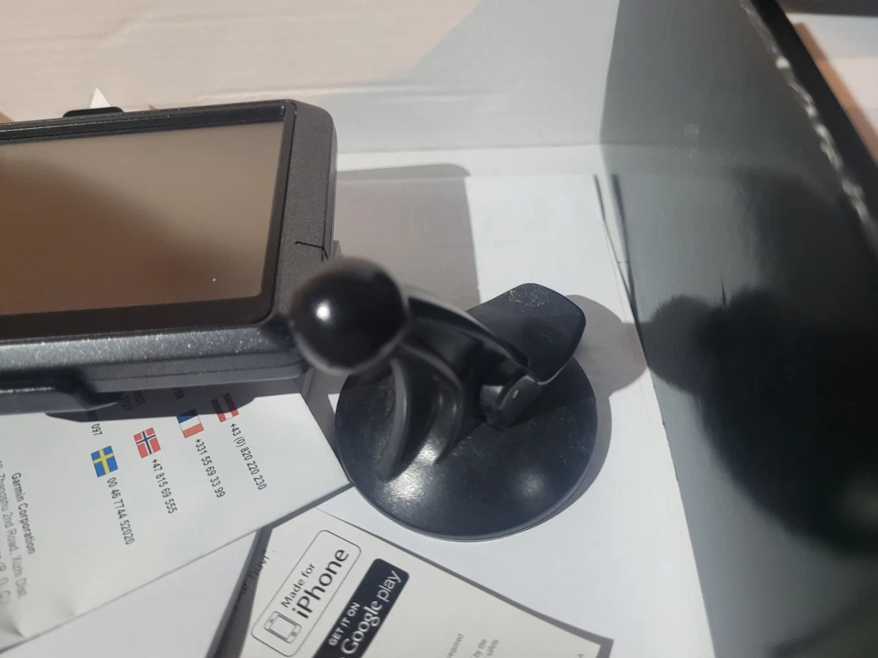 Garmin Nuvi 2797LMT 7" with city navigator EUROPE sd card) - Image 2 of 4