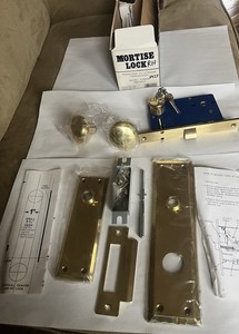 Right-Hand (RH) Vestibule Mortise Lockset  Brass