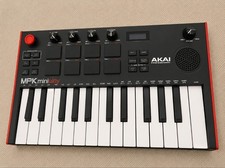 AKAI Professional MPK Mini Play MK3 Keyboard with Speaker