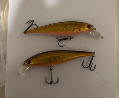 Lucky Craft Pointer 75SP-Red Musky Pattern-Lot of 2-Suspending Minnow Bait