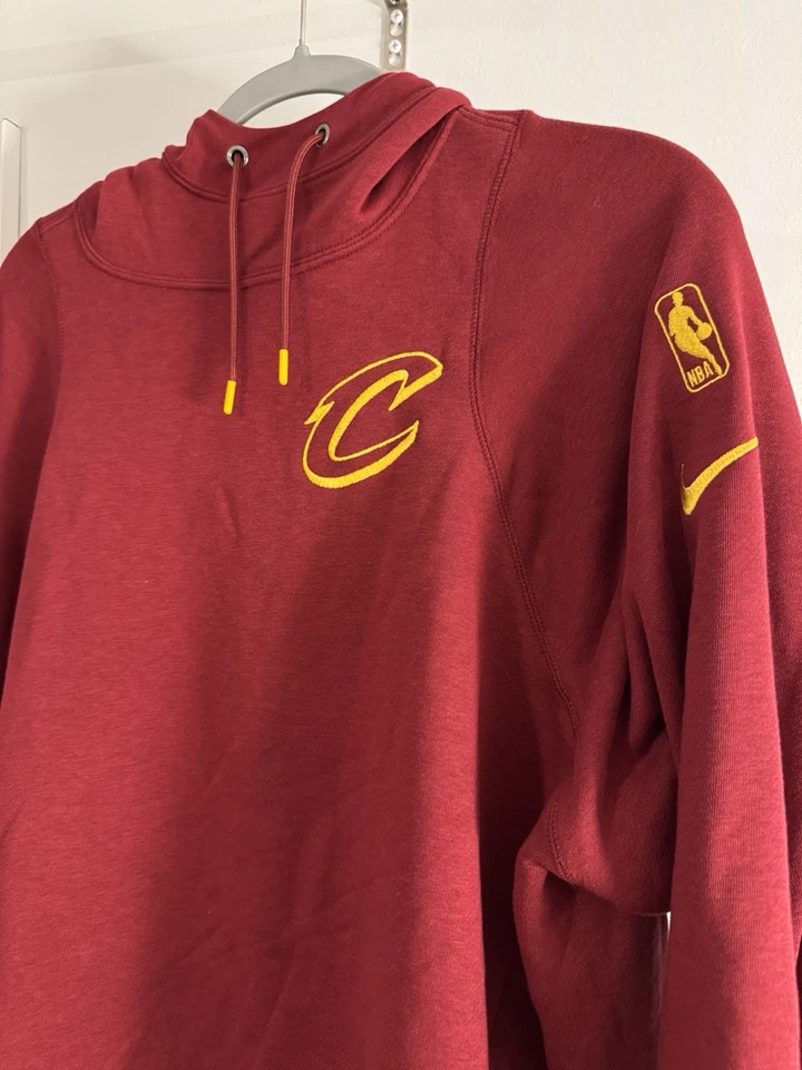 Nike Cleveland Cavaliers Hoodie Men’s XL | Premium NBA Gear | Maroon | Excellent - Image 3 of 4