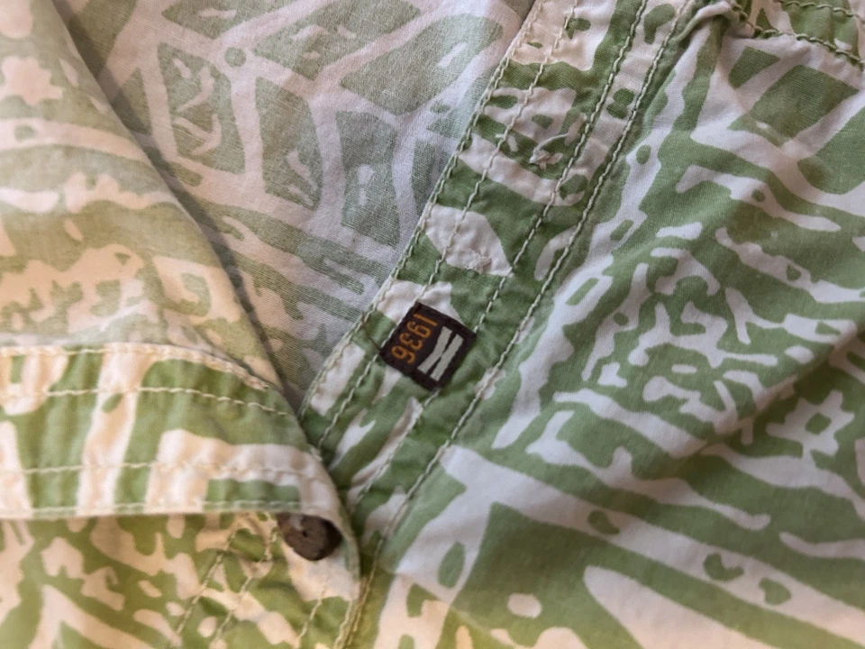 Vintage Kahala Hawaiian Shirt Men's XL Green Floral Rayon Blend Aloha Button Up - Image 3 of 4