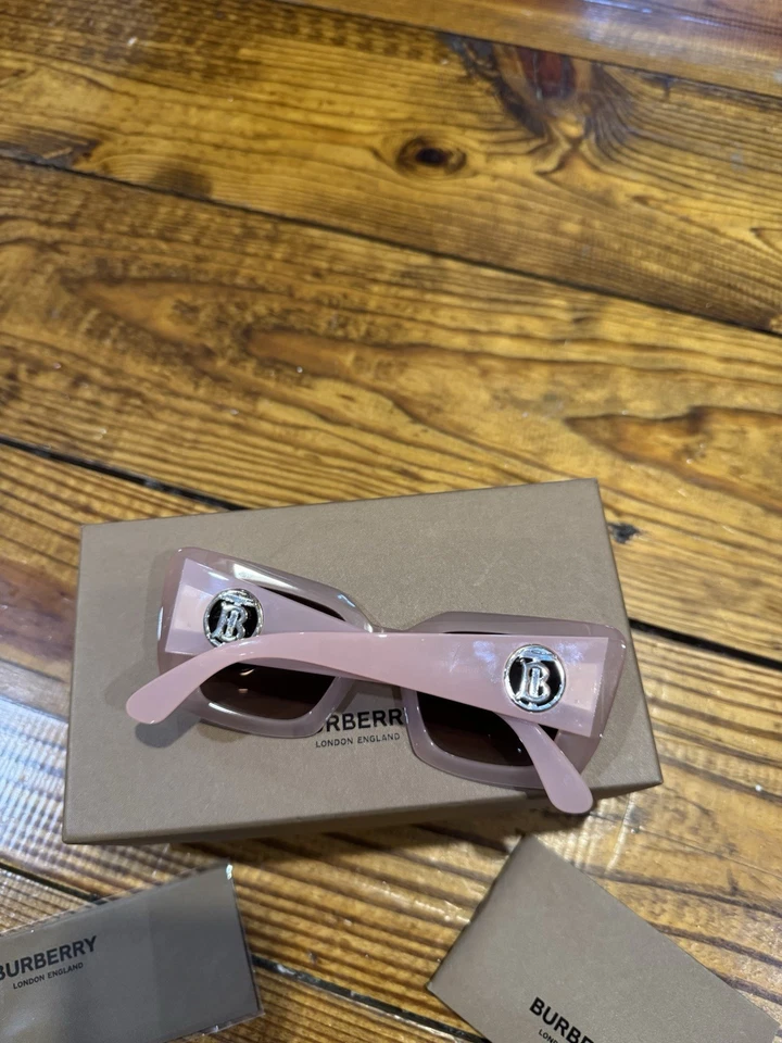 Gafas de sol para mujer Burberry BE4344 387413 rosa margarita marrón degradado 51 mm limpias Foto 2 de 4