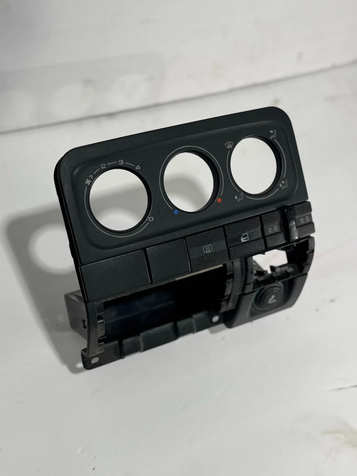 VW JETTA 1993-1998 SEDÁN TABLERO CENTRAL RADIO CONTROL DE CLIMA BISEL ENVOLVENTE MOLDURA Foto 4 de 4
