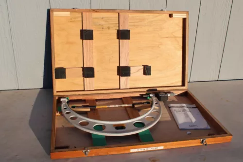 USED MITUTOYO 15"-16" MICROMETER 293-774 w/ Ratchet AND WOODEN CASE