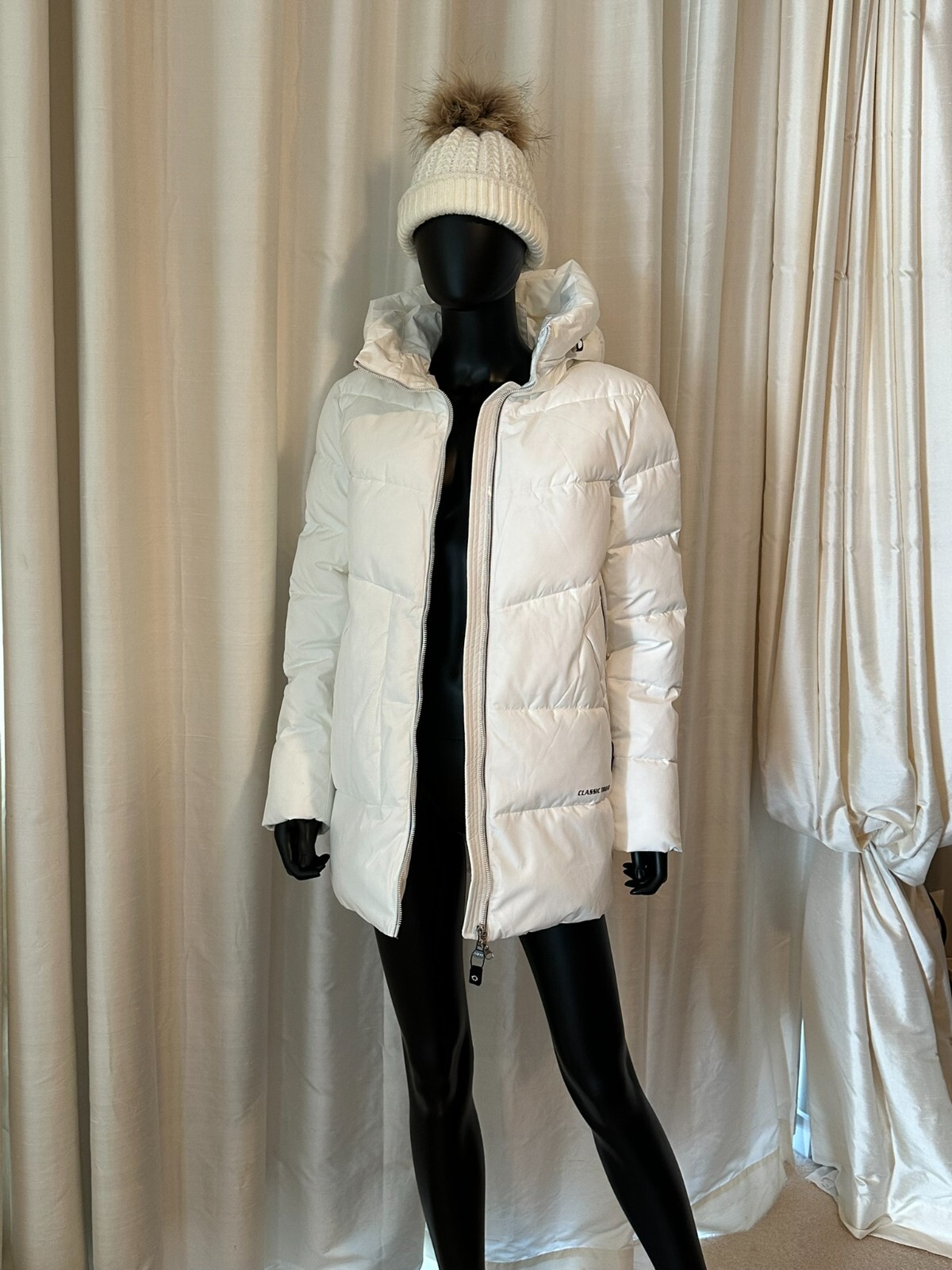 HaiLouZi Brand New White Puff Coat Unworn Winter Jacket