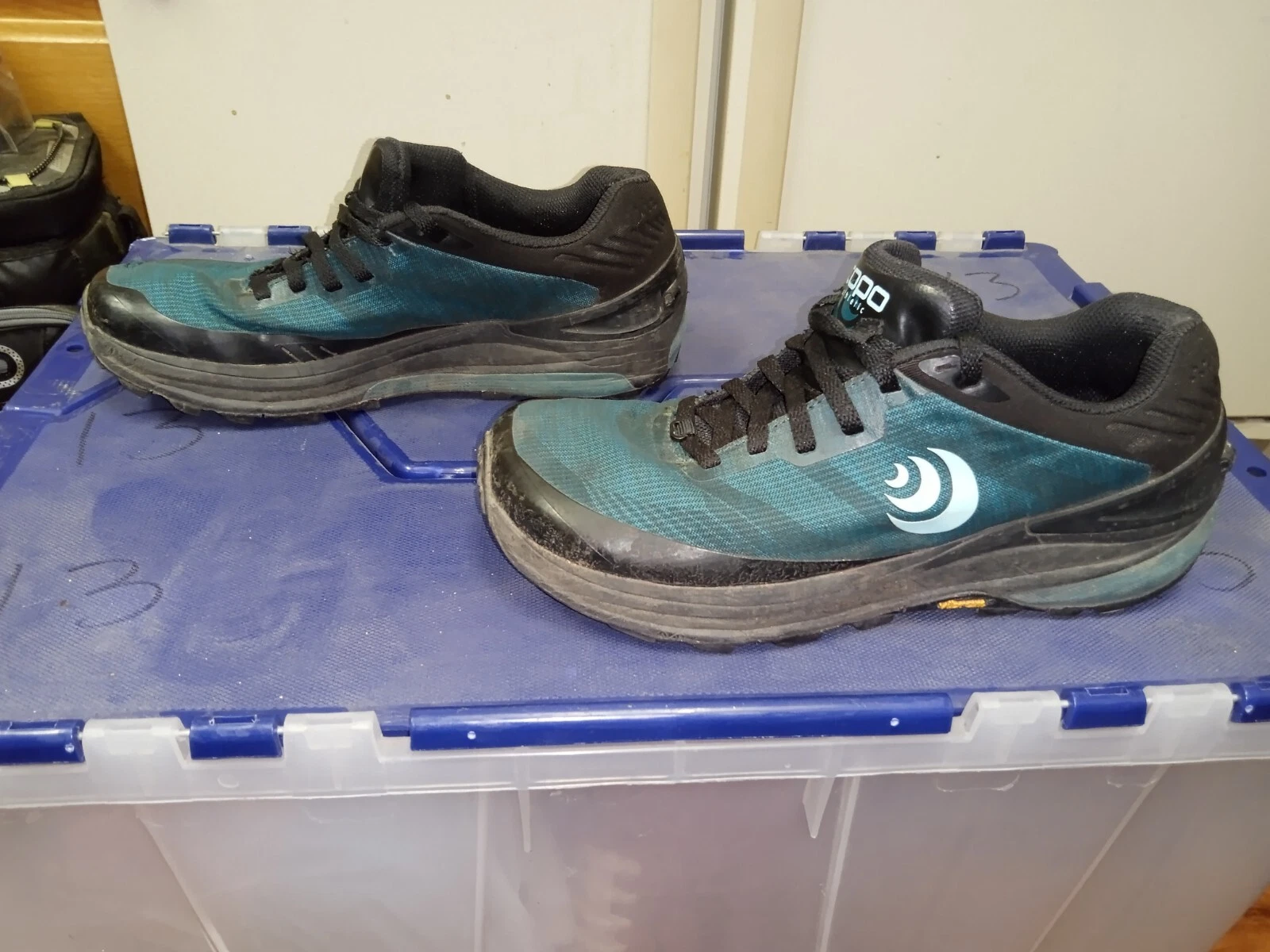 TOPO Ultraventure Pro Teal Mint Green Trail Running Shoes Womens Size 7.5