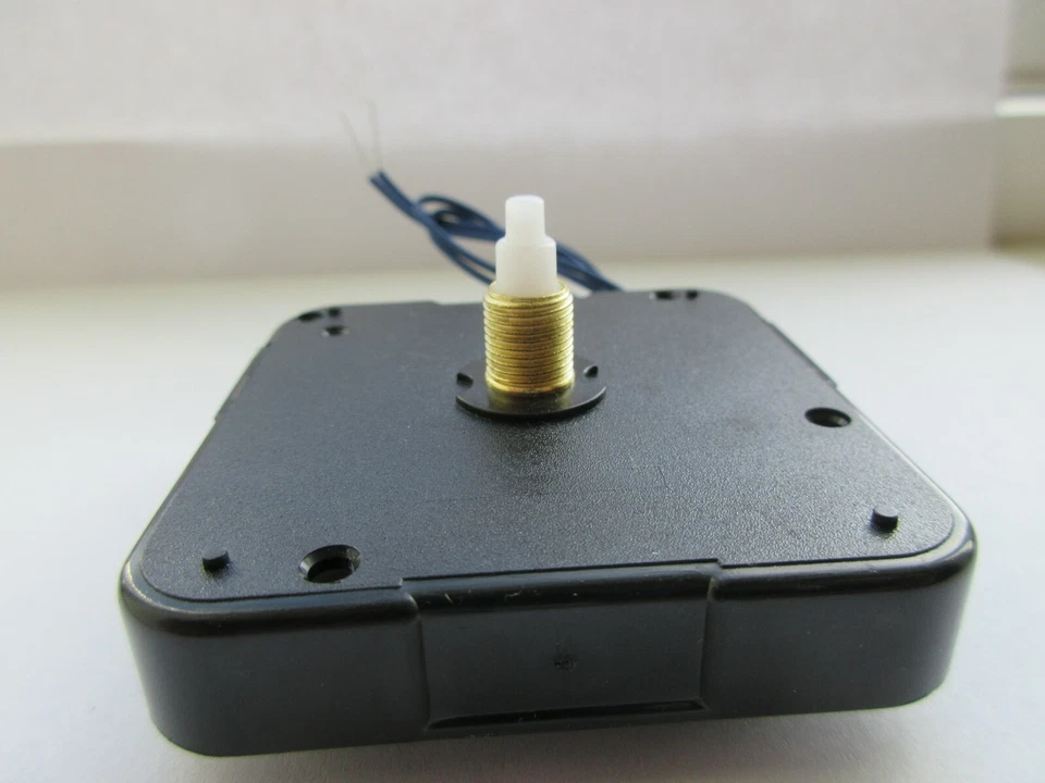 Reloj de cuarzo Young Town Youngtown movimiento interruptor de hora gatillo cable eje de 17 mm Foto 3 de 3