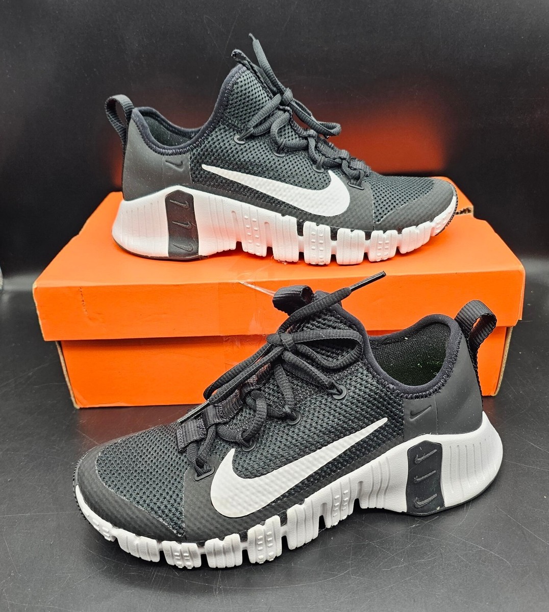 Nike Womens Free Metcon 3 Black Sz 7 CJ6314 010 Training Shoe EUC