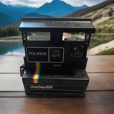 Polaroid 600 One Step Close Up Instant Film untested Camera Black neck strap VTG