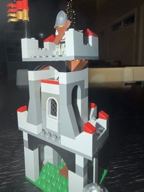 LEGO Kingdoms Outpost Attack (7948) &ndash; 100% Complete w/ Instructions