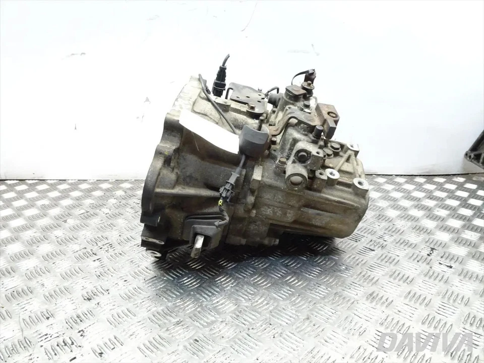 2008 Kia Ceed 1.6 CRDi 90 66 kW(90HP) (06-12) 5 Speed Manual Gearbox TU65 - Image 2 of 4