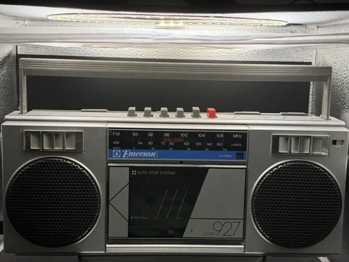 Vintage 1980s Emerson CTR927 Portable AM/FM Radio Cassette Boombox. !!IT WORKS!!