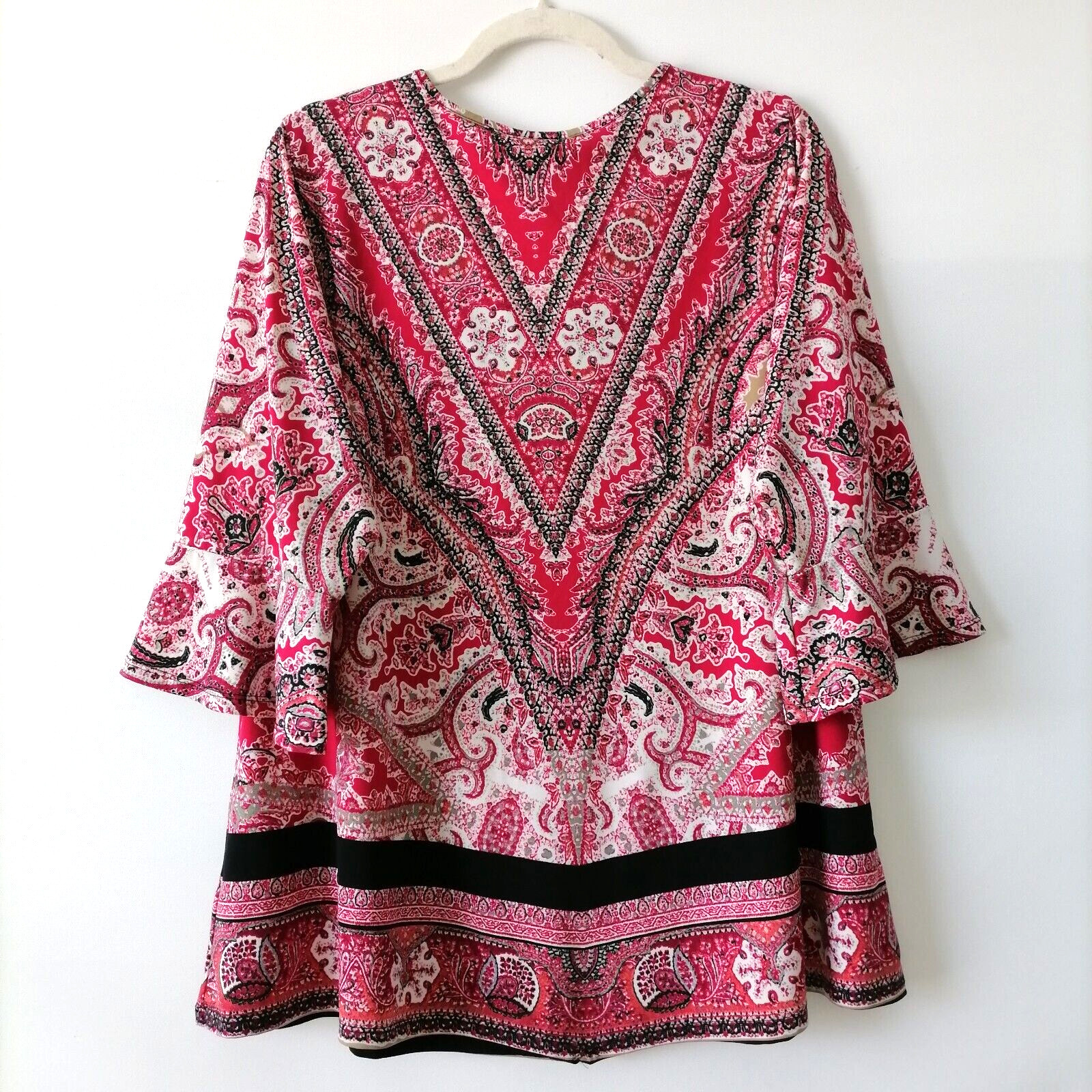 Avenue Women's Red Multi Floral Top V Neck Plus Size 18/20