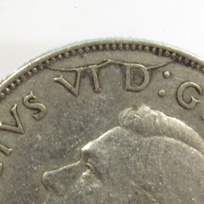 1943年 カナダ アンティーク 50セント 硬貨 銀貨 カプセル入り 1943 Canadian Half Dollar 50 Cent 80% Silver Coin DIE BREAK