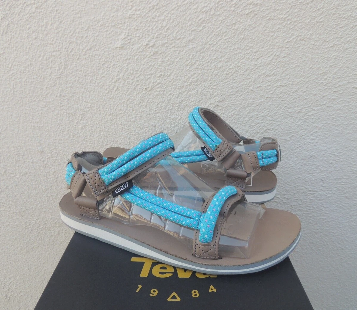Teva float universal sales