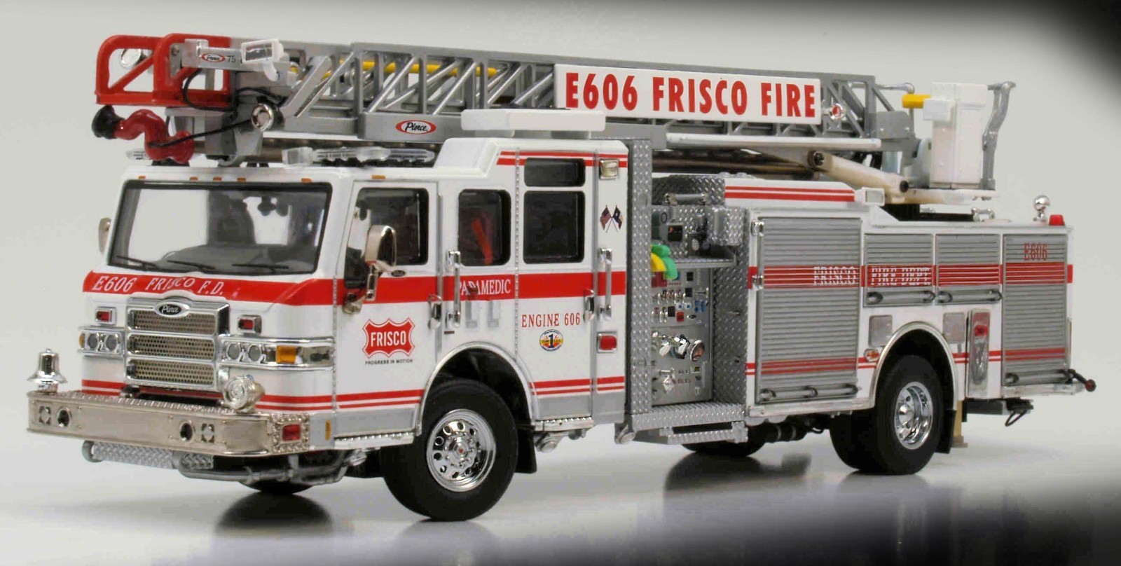 1/50 Scale TWH Frisco TX Pierce Velocity 75’ Ladder E606 TWH093 New in Box