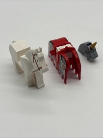 Lego Lion Barding White Horse Castle Minifigure  10223 Clips MINT Complete 7947