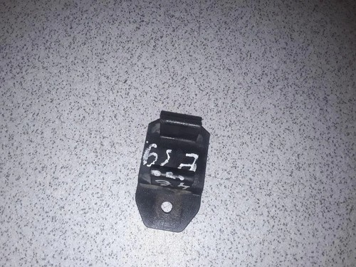 BMW 5 Touring E39 Kühlerhalter 1740315 3.00 Diesel 2003 33747339