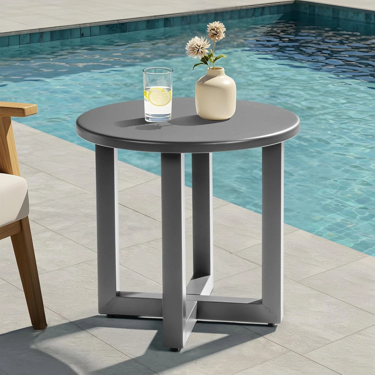 Round Outdoor Side Table Small Metal Outdoor Table Patio End Tables for Balcony
