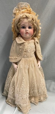 ベベ　ブリュー　(Bebe Bru) Antique Cabinet Size Circle Dot Bru French bebe doll - perfect | eBay