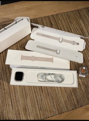 Apple Watch Series 8 (GPS 41mm) Smartwatch - Aluminiumgehäuse Sportarmband OVP
