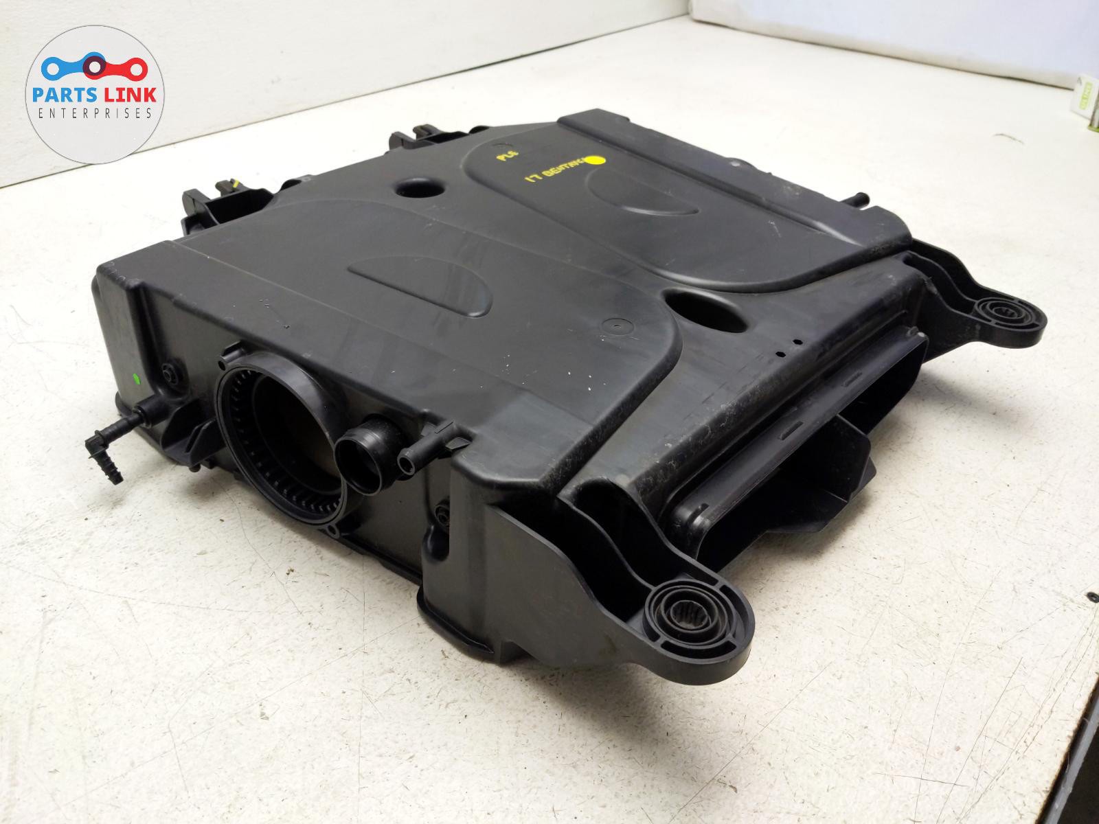 2016-20 BENTLEY BENTAYGA ENGINE INTAKE AIR BOX CLEANER FILTER HOUSING ASSEMBLY