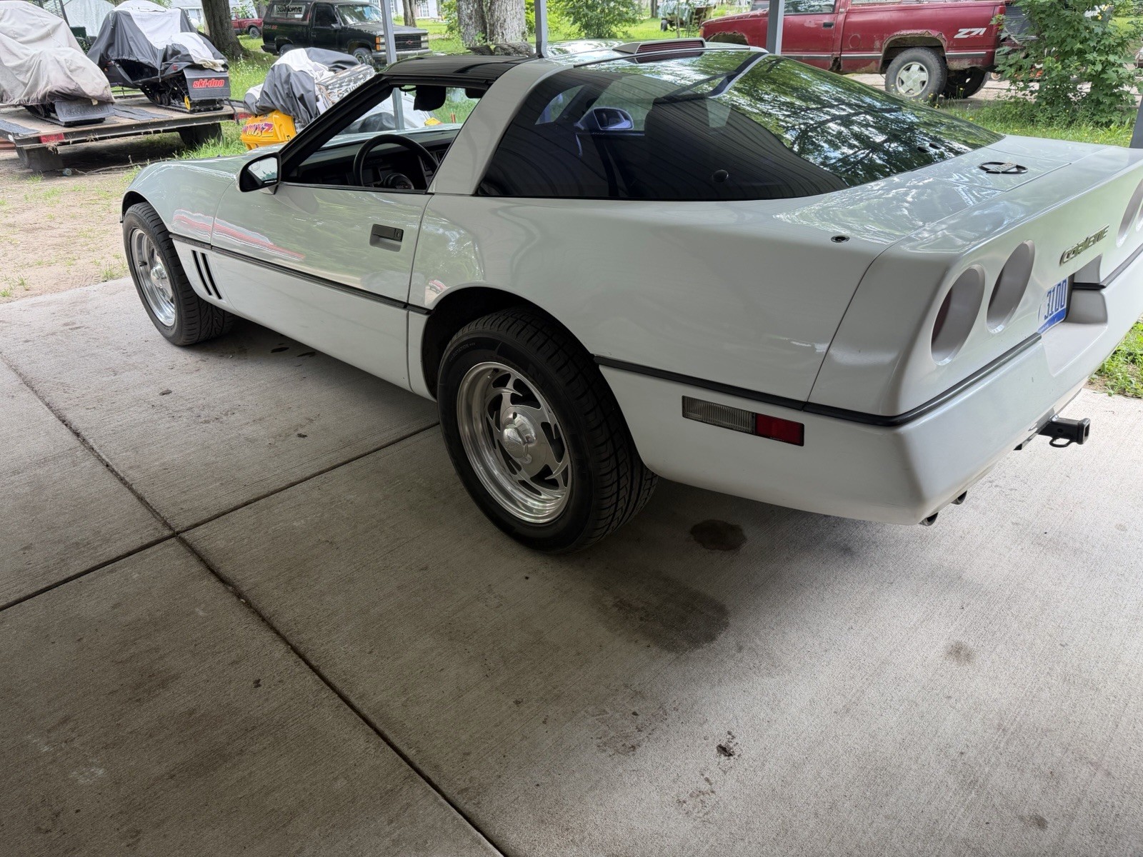 1989 White Chevrolet Corvette   | C4 Corvette Photo 3