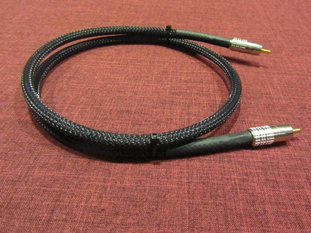 Cable Belden 1694A SPDIF 75 ohmios de 1 ft con Canare RCAP-C53 dorado RCA. Foto 2 de 4