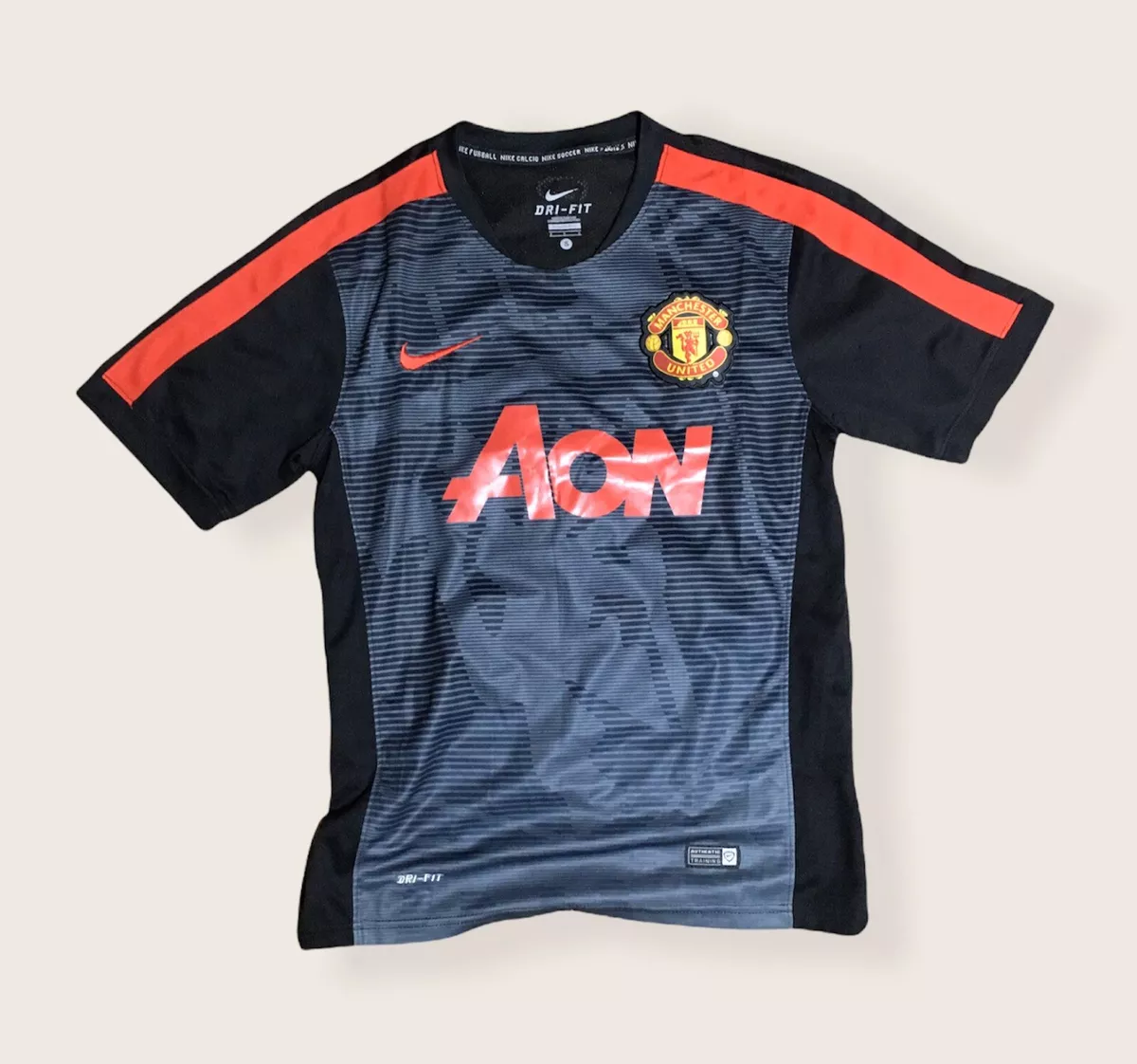 Manchester united best sale aon training kit