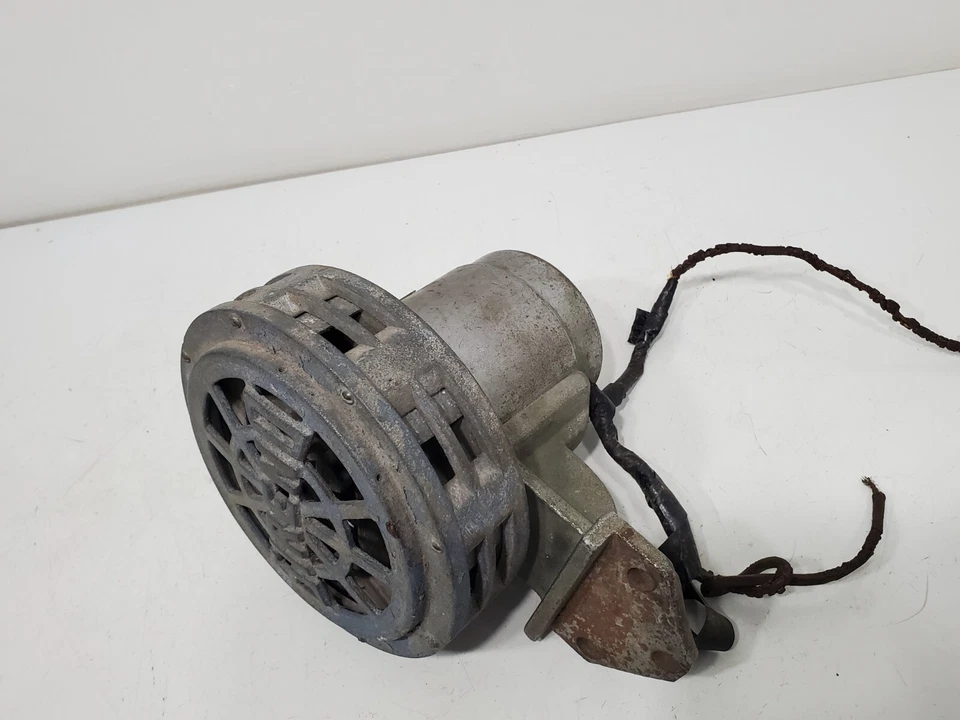 SIRENO #51 Vintage Antigo SIREN Chifre 6v Emergência Motor de Bombeiros Caminhão Ambulância - Imagem 3 de 4