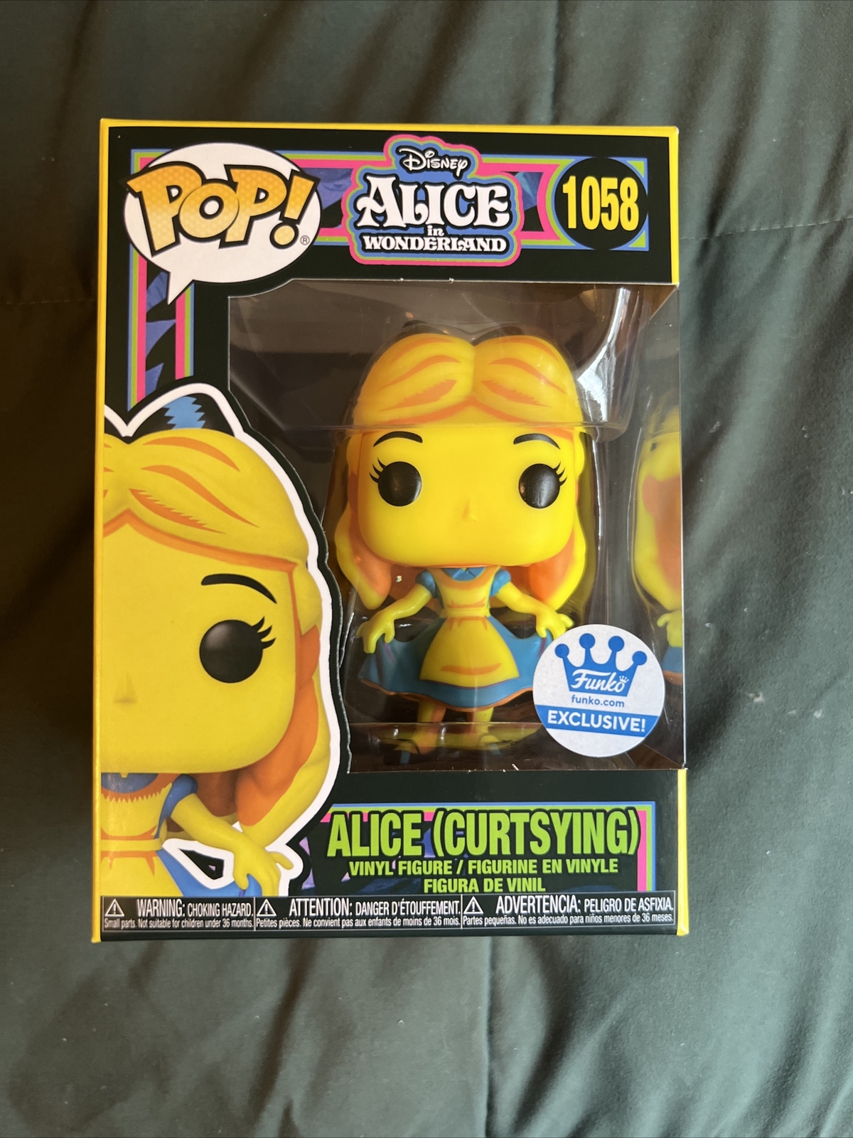 Funko Pop! Vinyl: Disney - Alice (Curtsying) Black Light Funko Web Exclusive