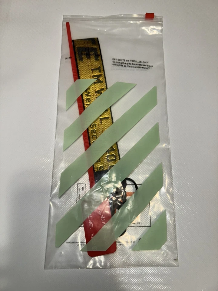 Off White Industrial Keychain Yellow with Metal Clasp New With Ziptie - Image 4 of 4