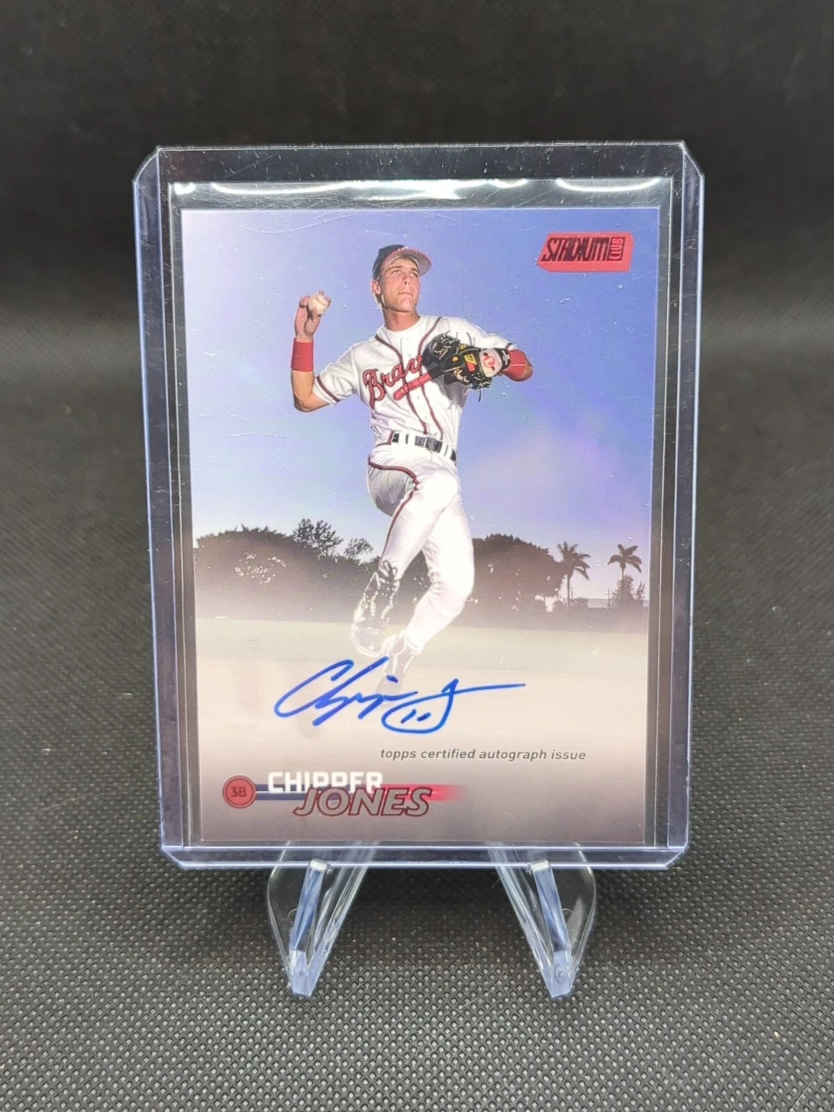 Chipper Jones - 2023 Topps Stadium Club Red Foil On-Card Auto /50 #SCBA-CJ HOF