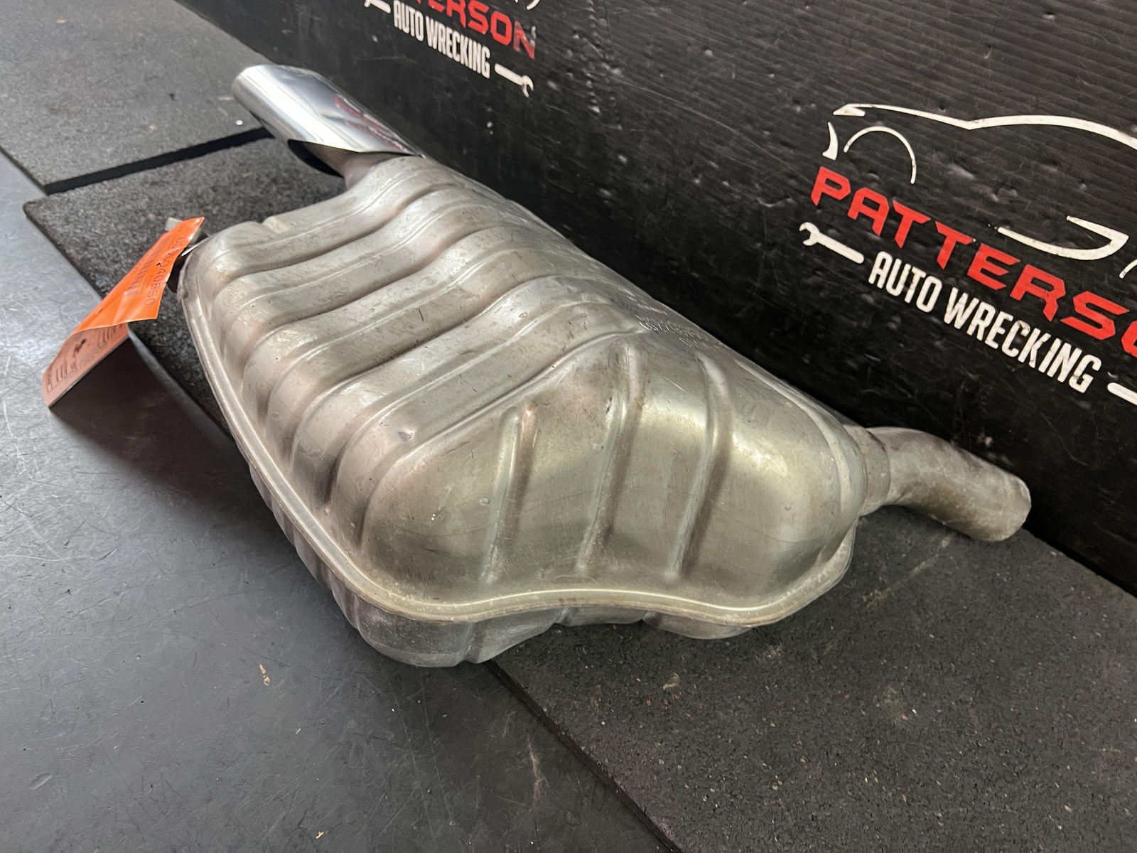 TOYOTA ハイエース 200系 7型 純正ショックアブソーバー