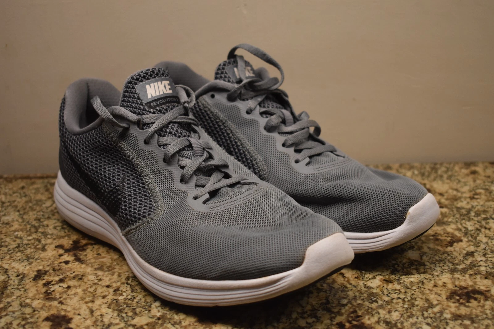 Nike Uomo Revolution 819300 002 Sneakers Atletiche Misura 8 8 5