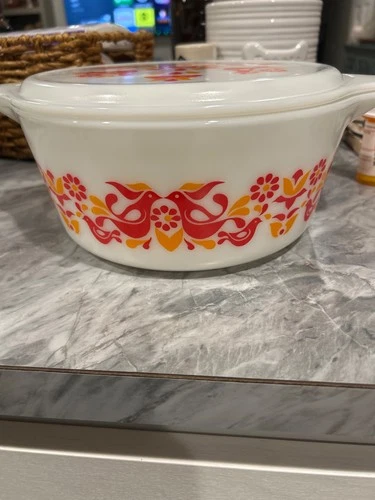 Pyrex 2 1/2 Quart Round Casserole #475 B Friendship Pattern w/ Lid 475