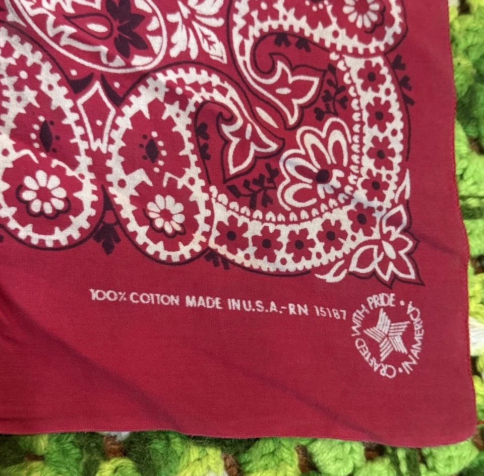 Pañuelo Bandana Retro Rockabilly Rojo EE. UU. Hecho a Mano Con Orgullo De Colección Foto 2 de 4