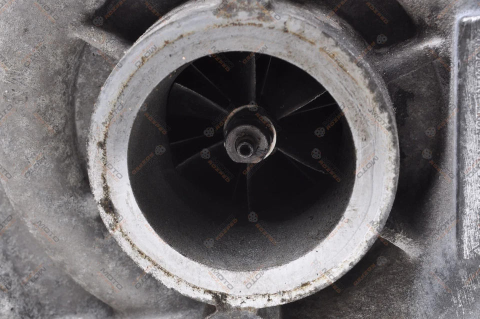 RENAULT MEGANE III 1.9 dCi 131PS Turbo Turbolader H8200799760 - Bild 3 von 4