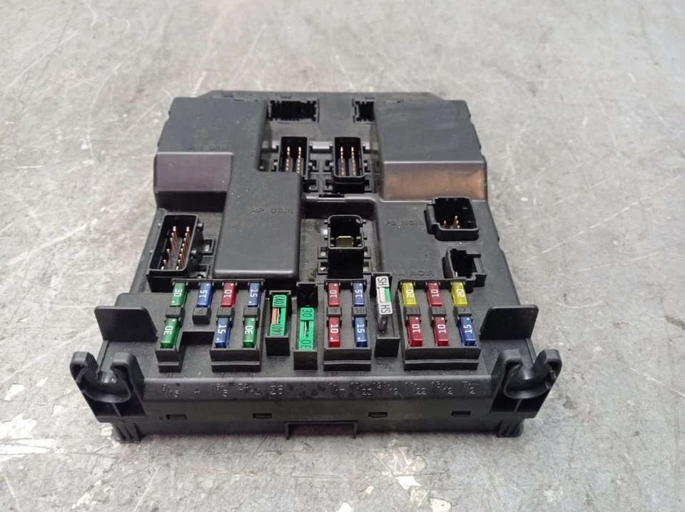 Centralina BSI scatola fusibili per PEUGEOT 307 BREAK (3E) 2.0 HDI 9651197580 - Immagine 4 di 4