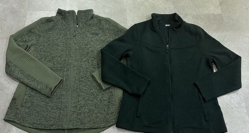 (2) Womens NORTH FACE Jackets, sz XL