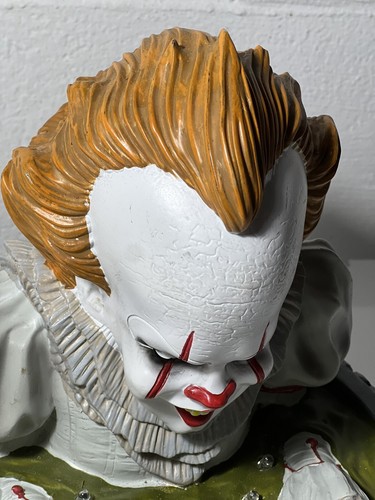 Statua Pennywise Illuminazione Fogna LED Spirito Halloween (Z30) - Foto 6 di 8
