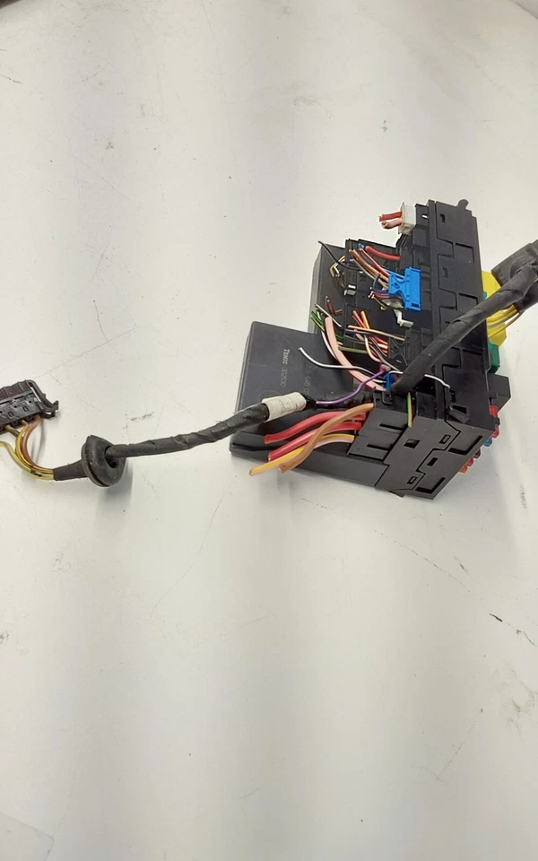2001 Mercedes-Benz CLK430 SAM RELAY FUSE BOX CONTROL MODULE OEM A2085450132 - Image 3 of 4