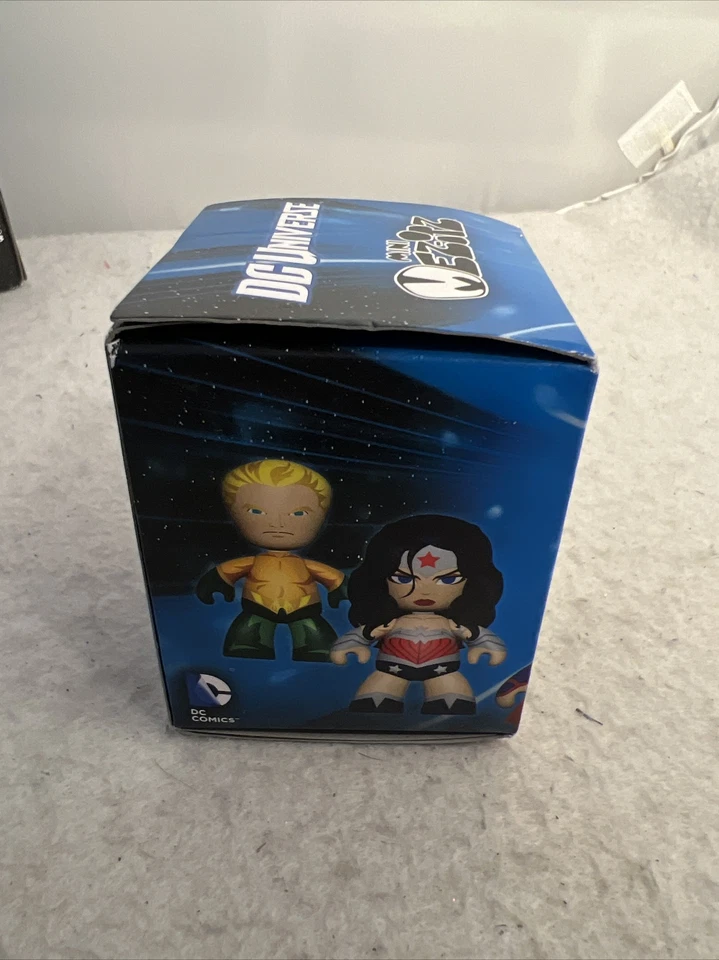 Mezco Toys DC Comics Universe Mini Mez-itz Caja Ciega 2” Figura Juguete Nuevo Sin Abrir Foto 4 de 4